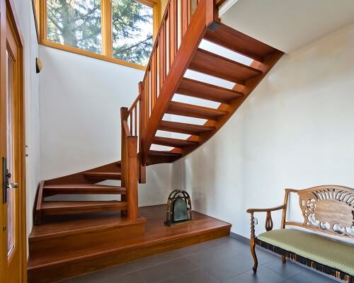 Quelle essence de bois choisir pour mon escalier?